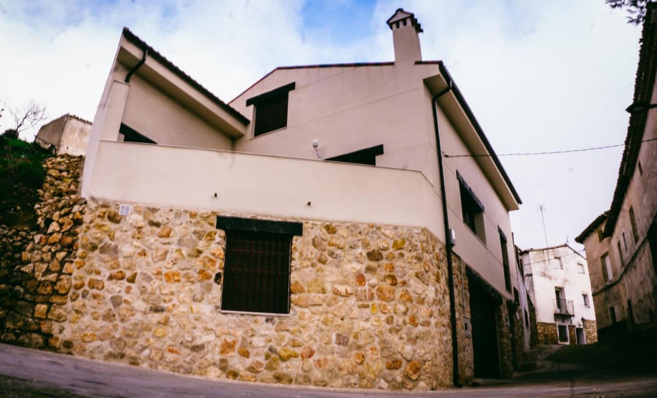Villa El Aprisco, Con Piscina Climatizada En Hueva-Guadalajara Esterno foto