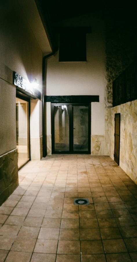 Villa El Aprisco, Con Piscina Climatizada En Hueva-Guadalajara Esterno foto